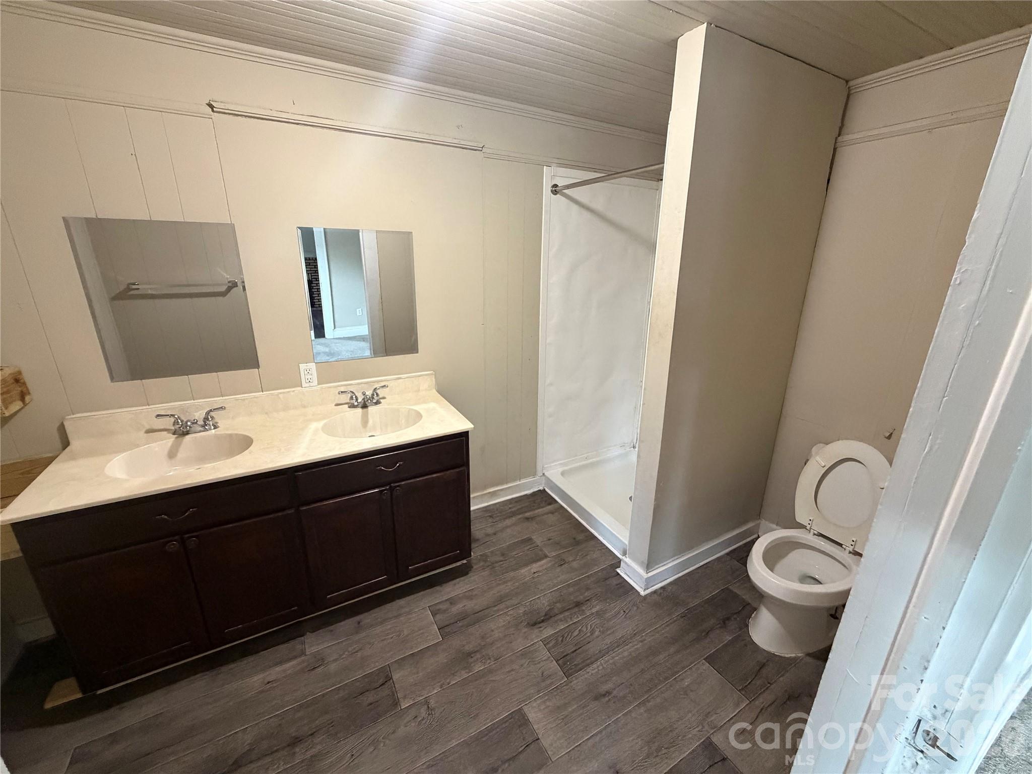 1002 N Salisbury Avenue Property Photo 7