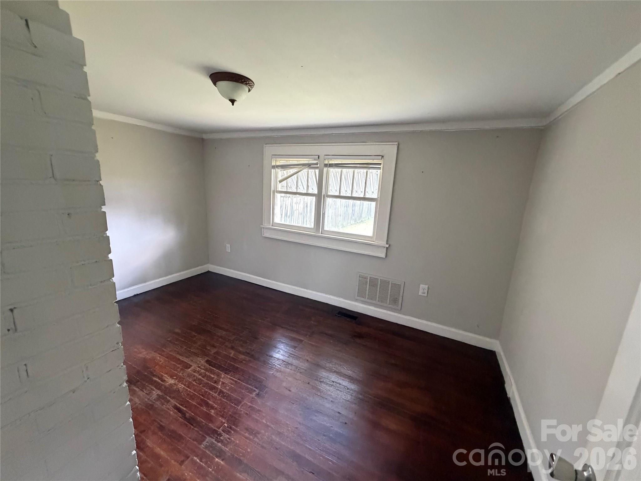 1002 N Salisbury Avenue Property Photo 8