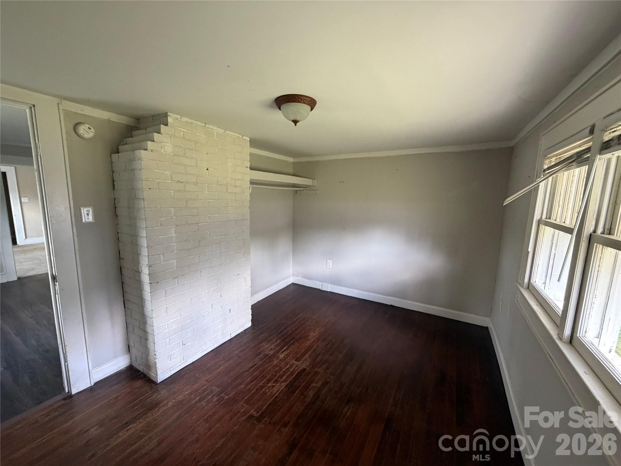 1002 N Salisbury Avenue Property Photo 9