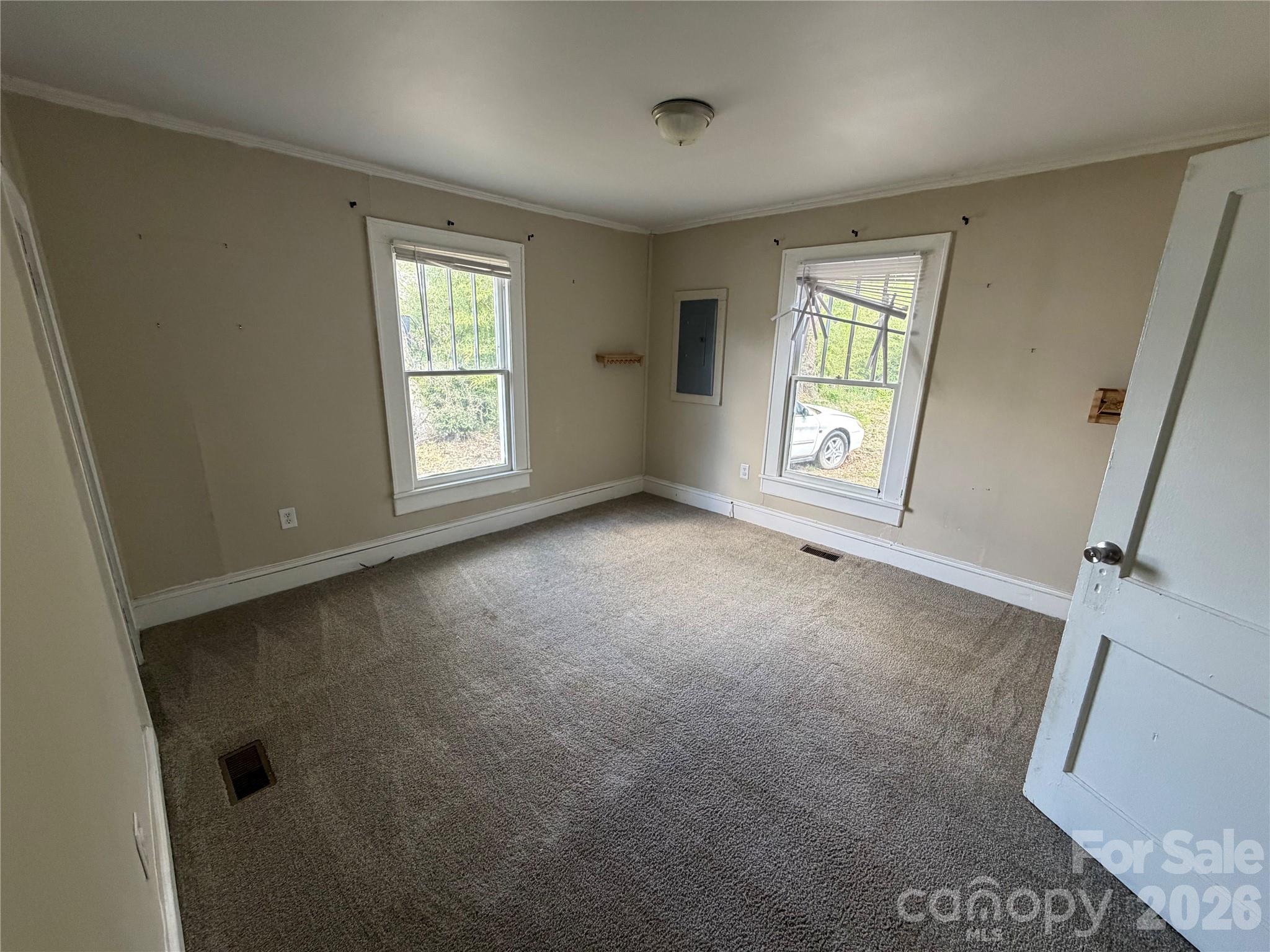 1002 N Salisbury Avenue Property Photo 12