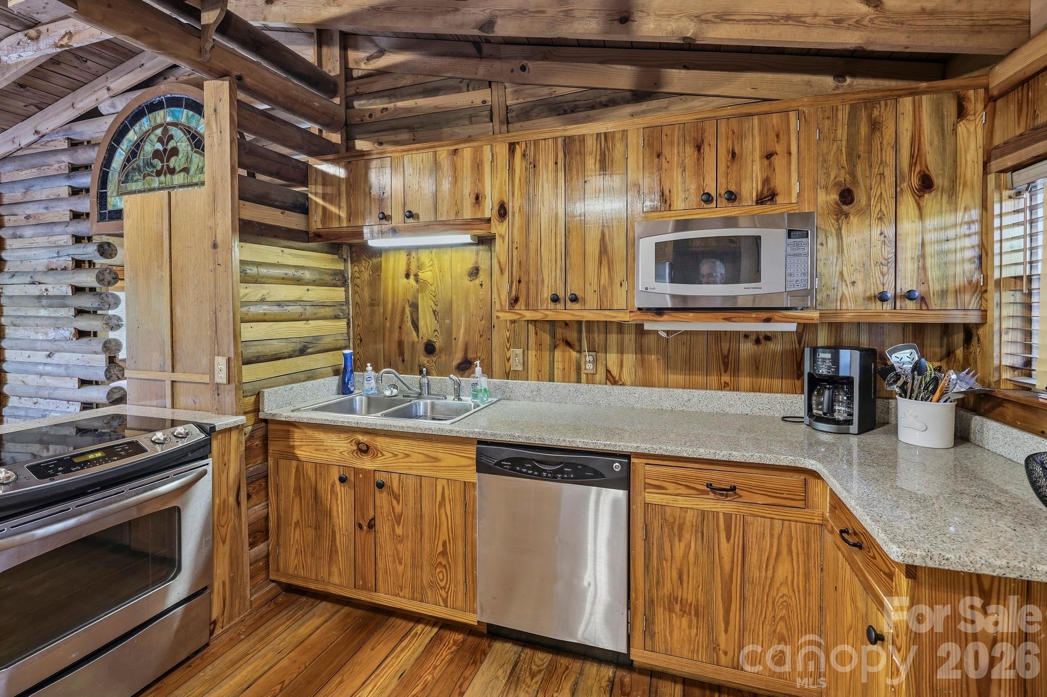 118 Rock Point Road Property Photo 13
