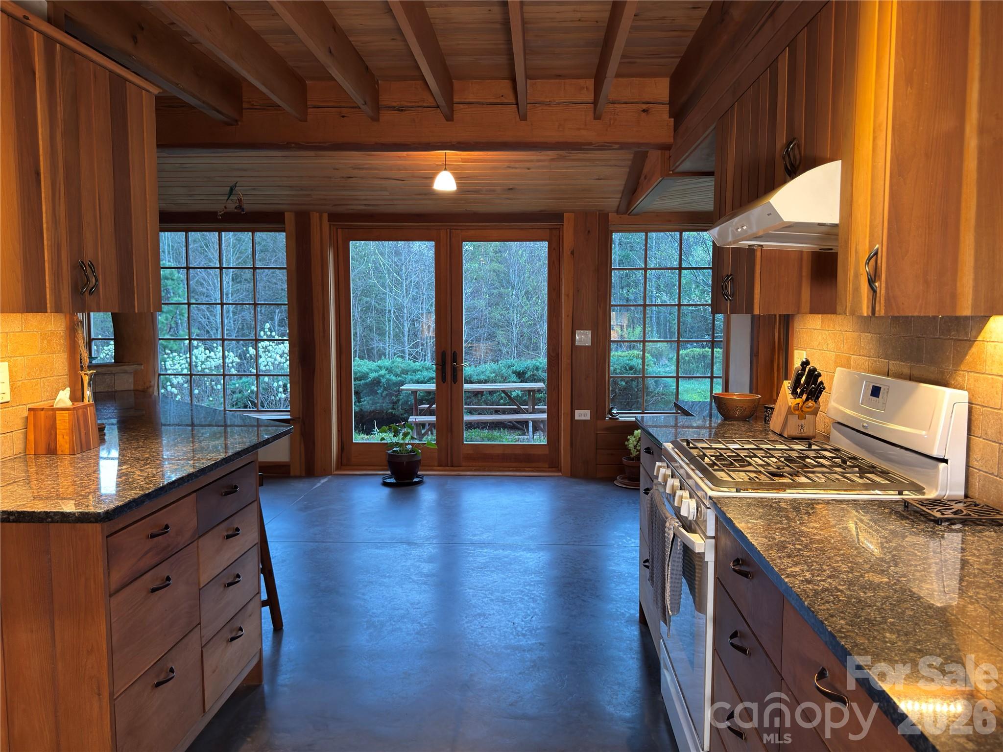 1422 Middle Fork Road Property Photo 13