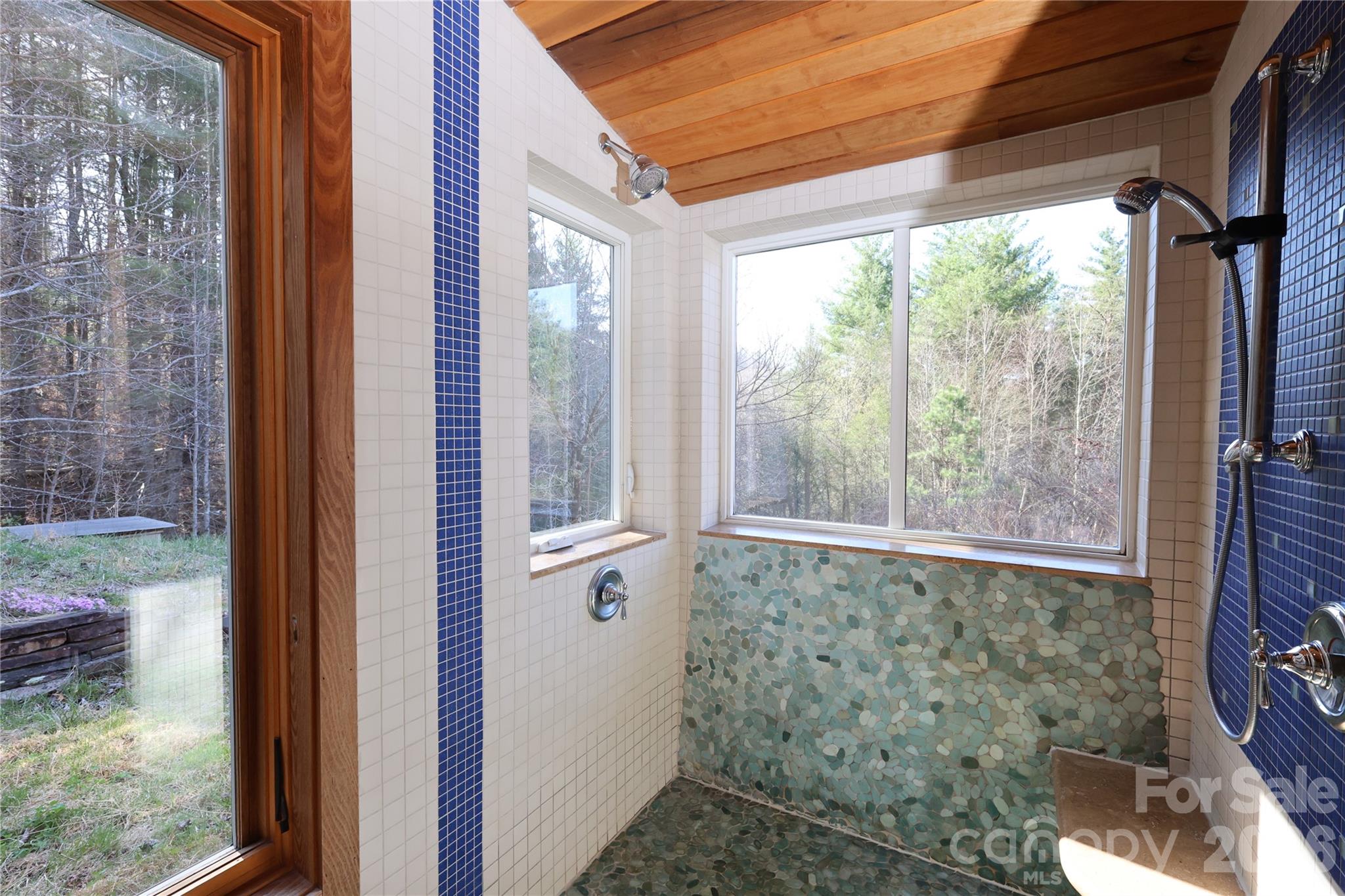 1422 Middle Fork Road Property Photo 17