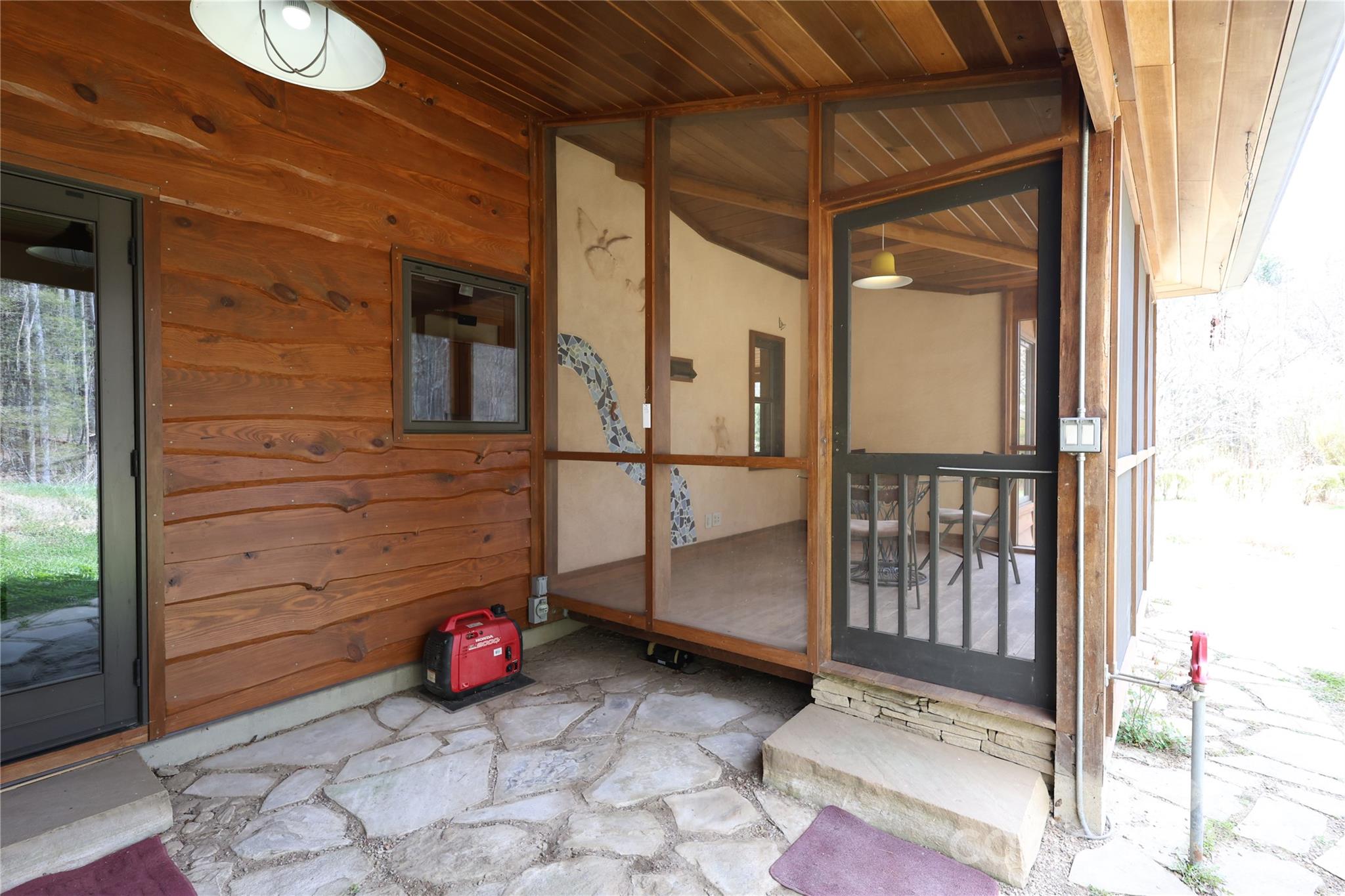 1422 Middle Fork Road Property Photo 37