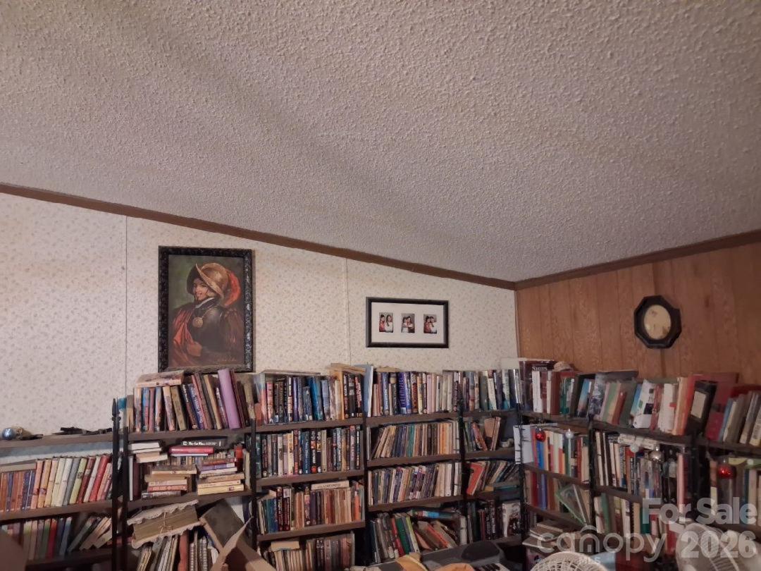 5023 Dogwood Lane Property Photo 6