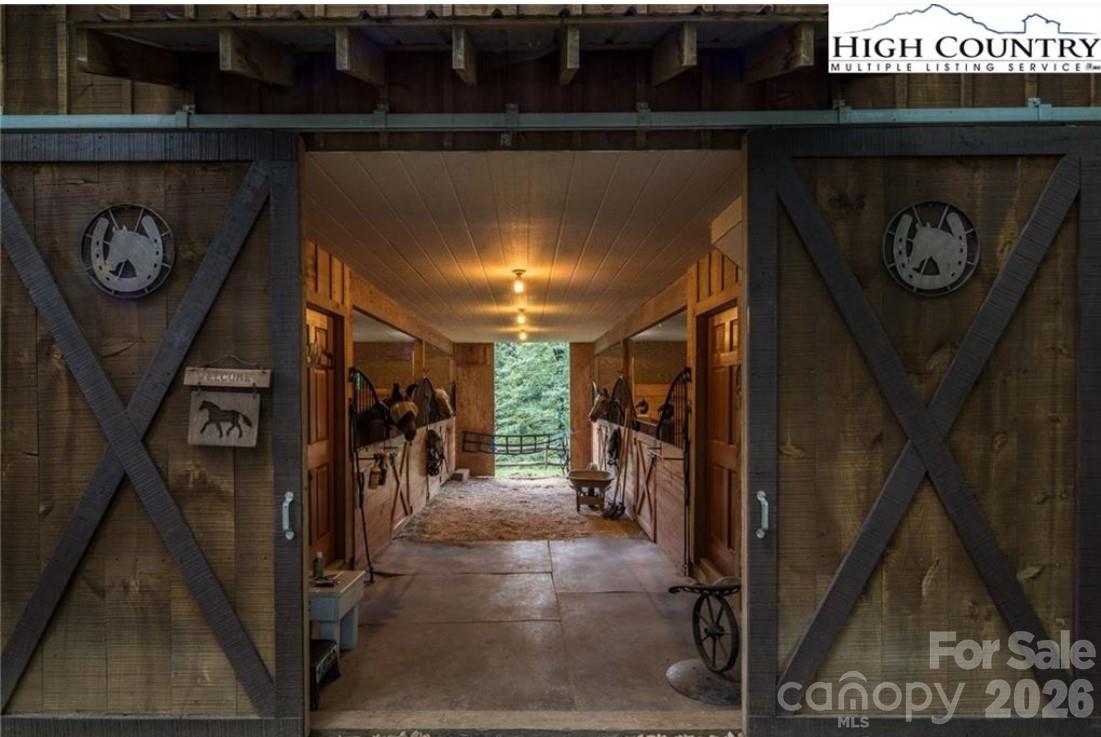 130 Hawkbill Road +barn+apartment Property Photo 25