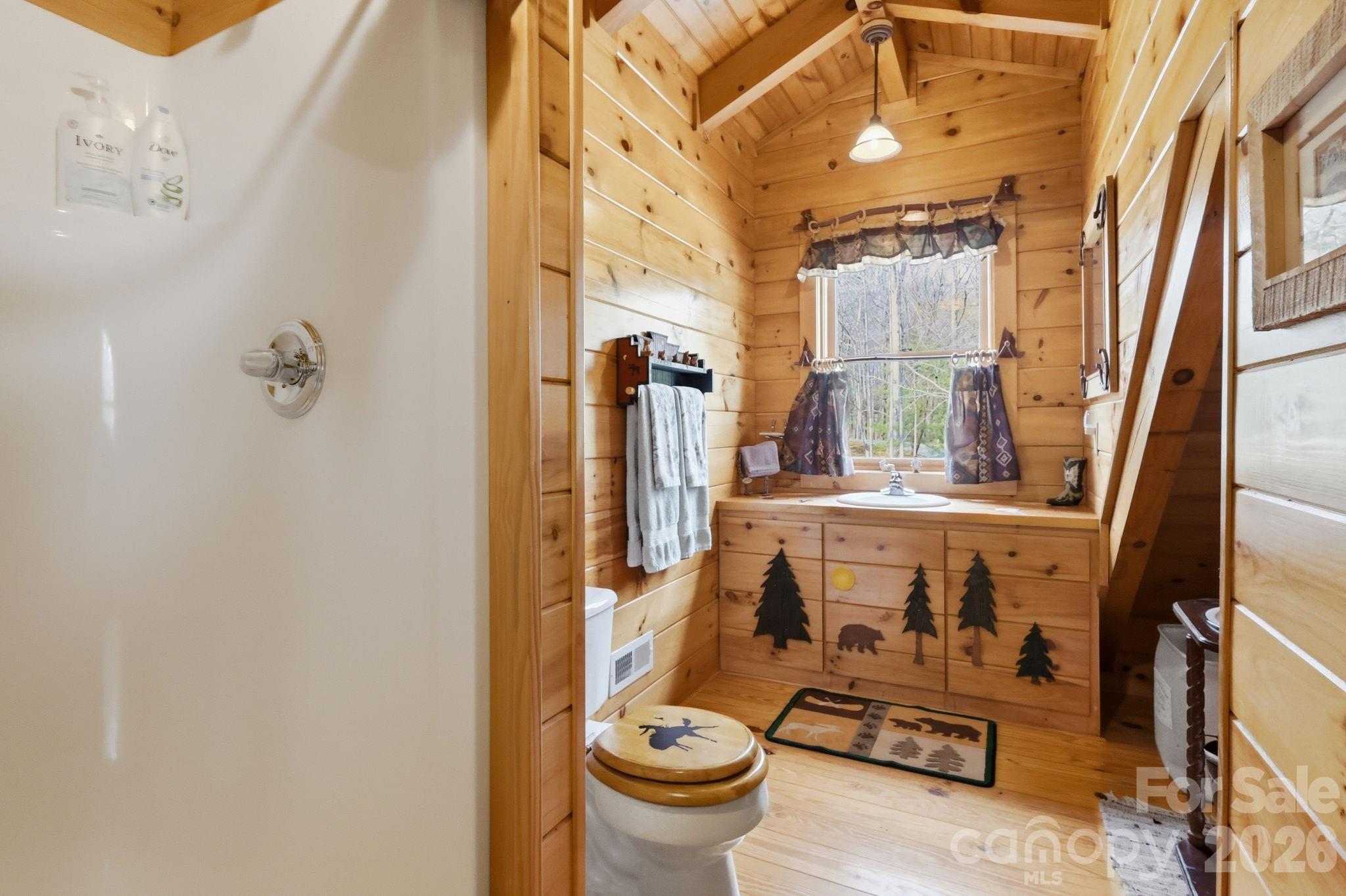 130 Hawkbill Road +barn+apartment Property Photo 35