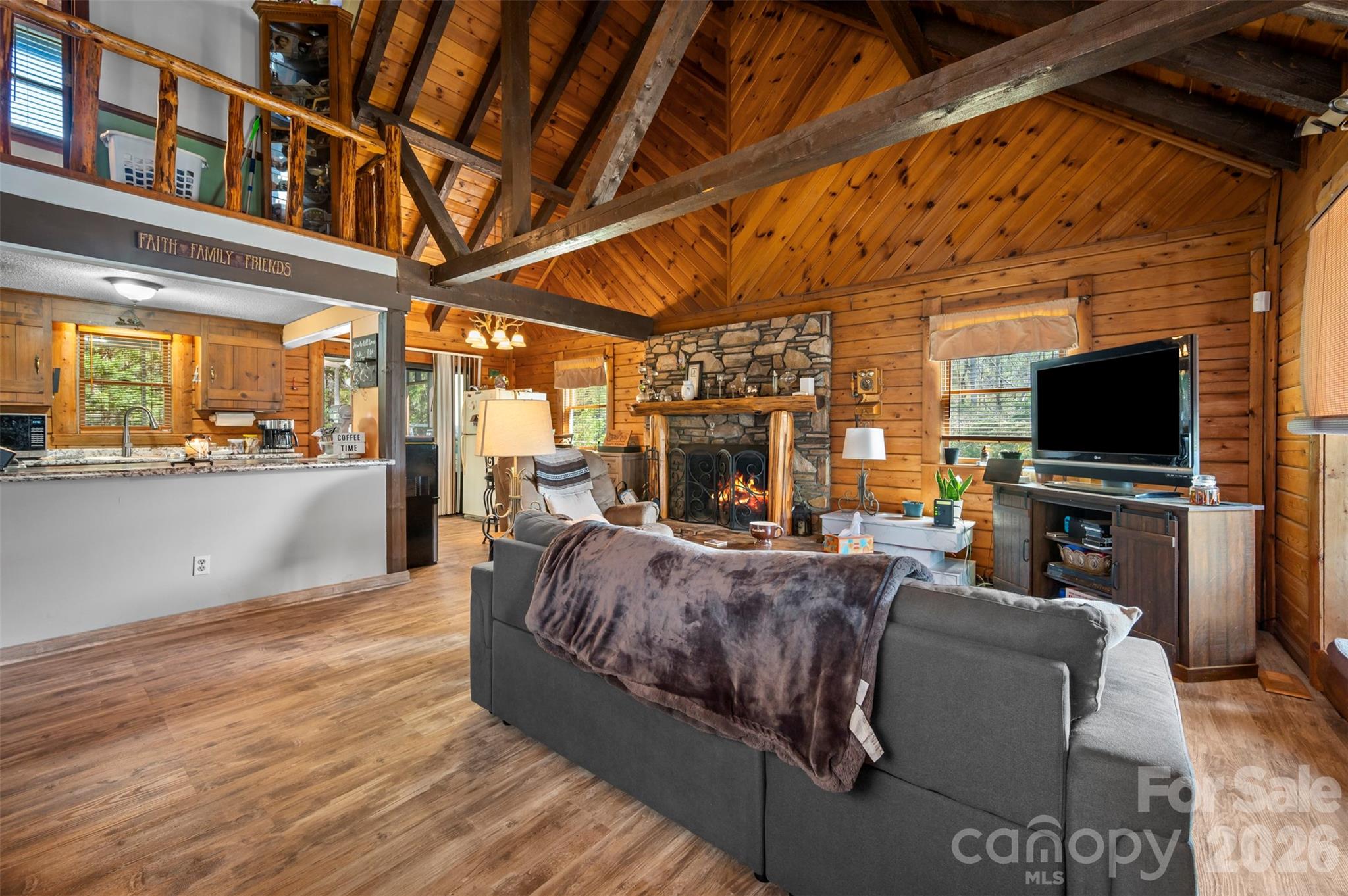 101 Cove Creek Drive Property Photo 8