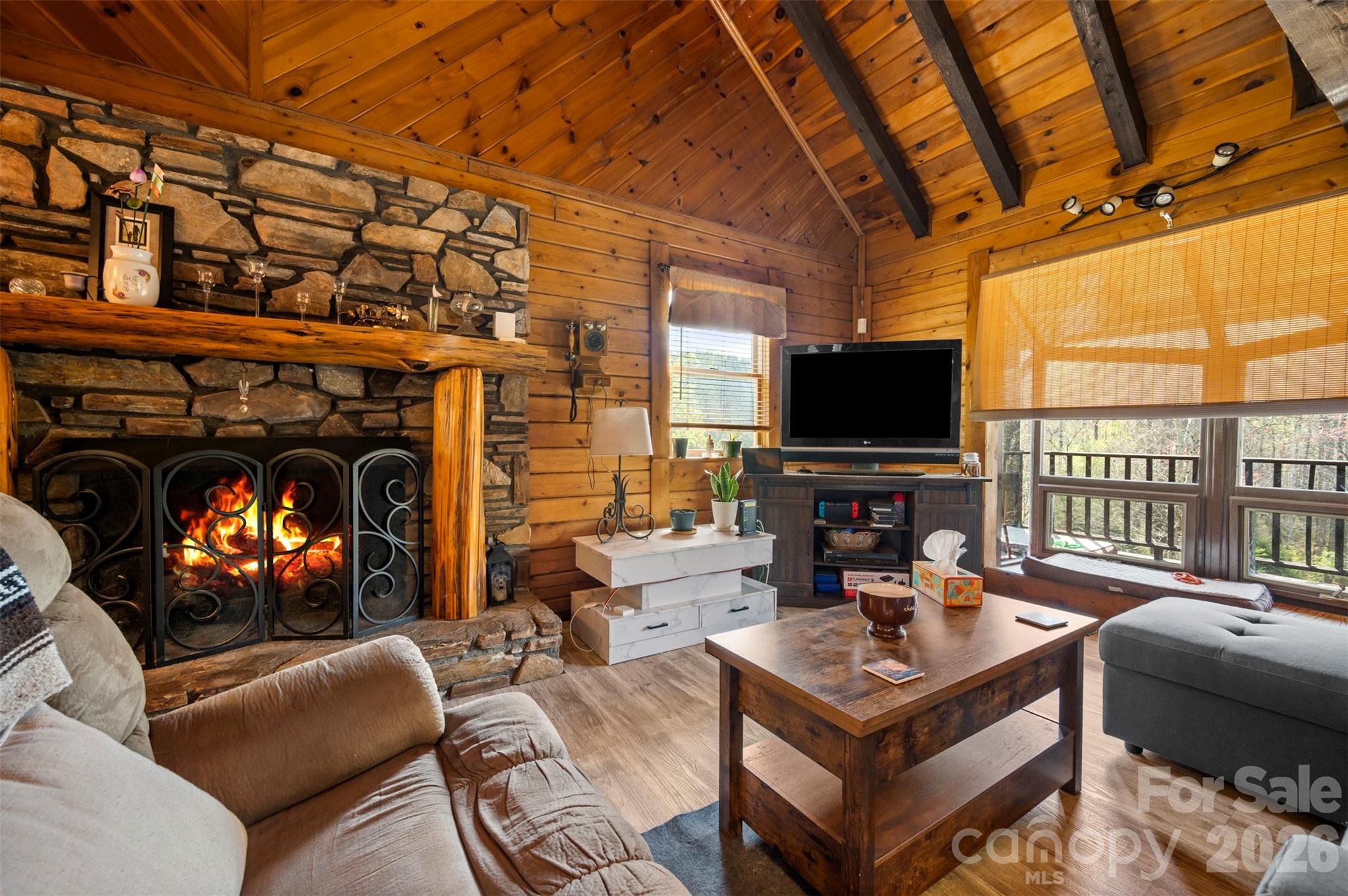 101 Cove Creek Drive Property Photo 10