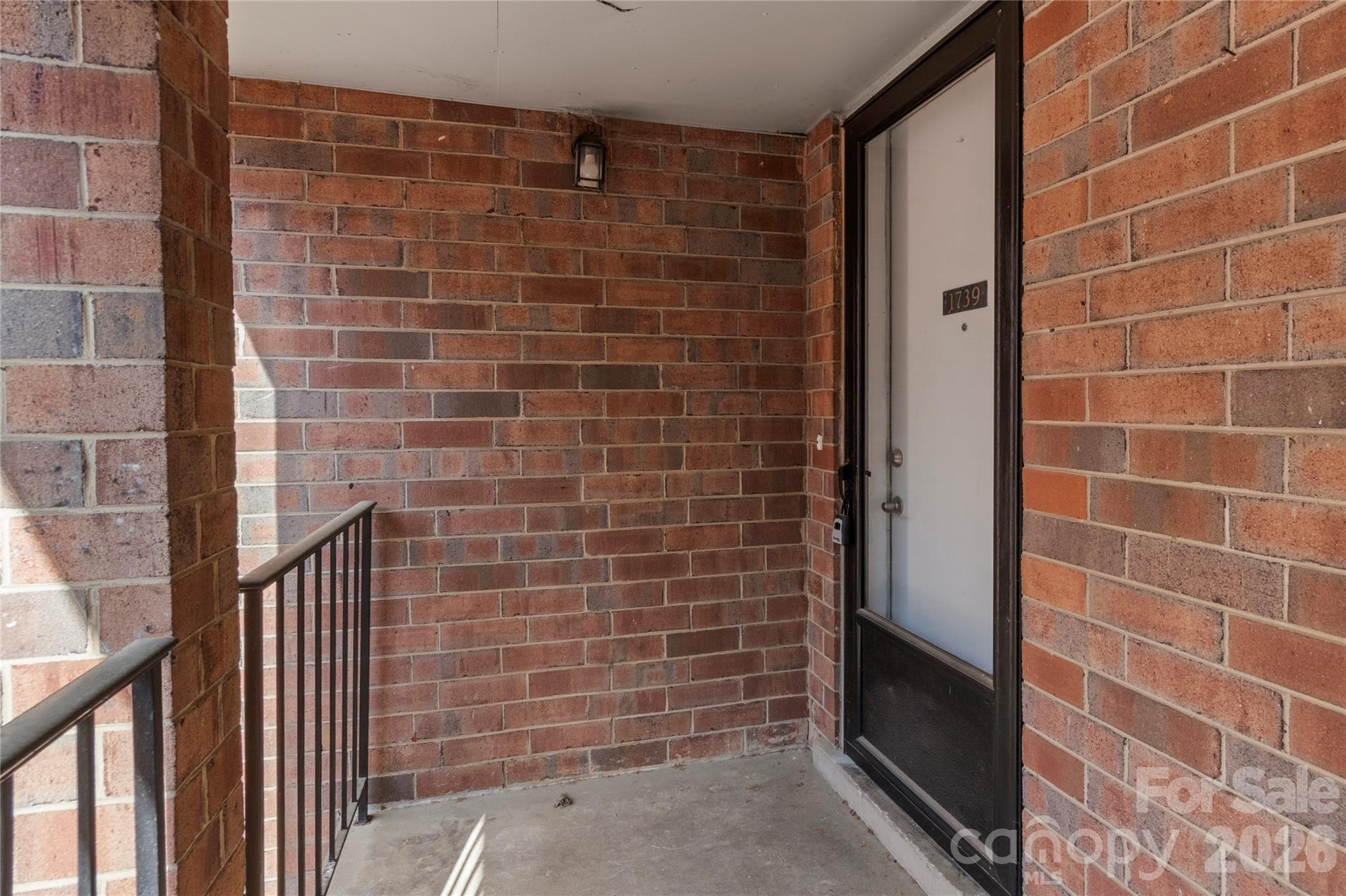 1739 S Hawthorne Road Property Photo 17