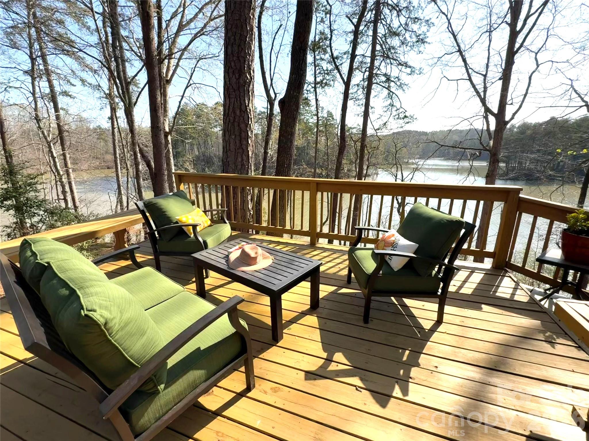 91 Island View Court Property Photo 31
