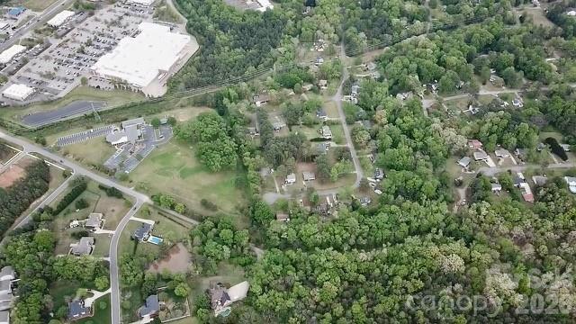 1 Miller Pond Road Property Photo 12