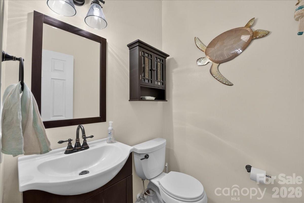 8006 Fine Robe Drive Property Photo 4