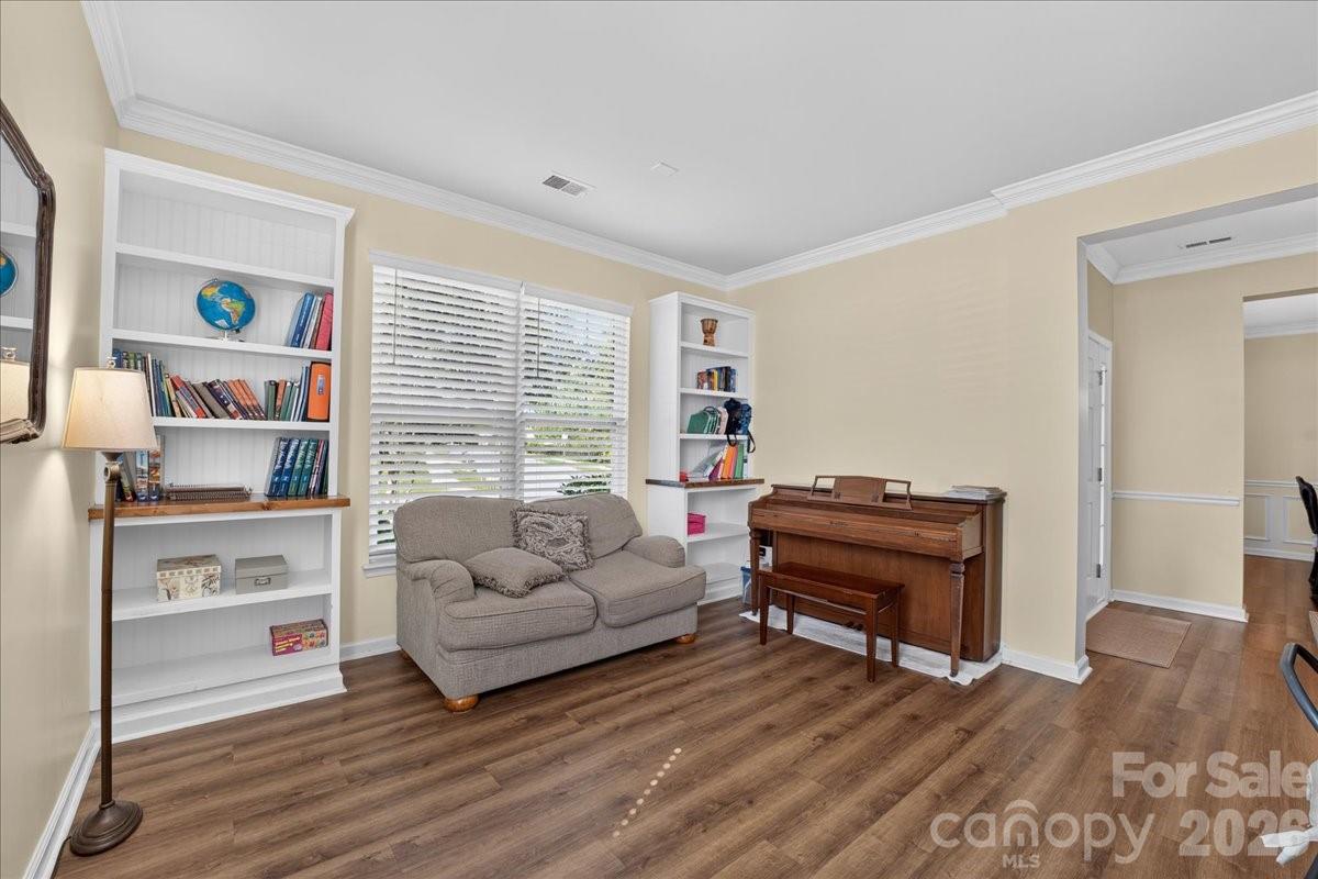 8006 Fine Robe Drive Property Photo 6