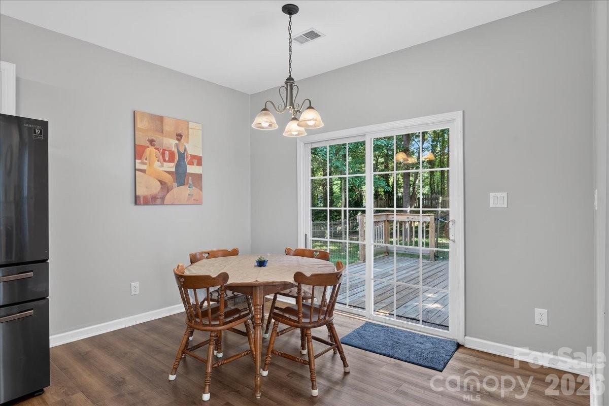 8006 Fine Robe Drive Property Photo 15