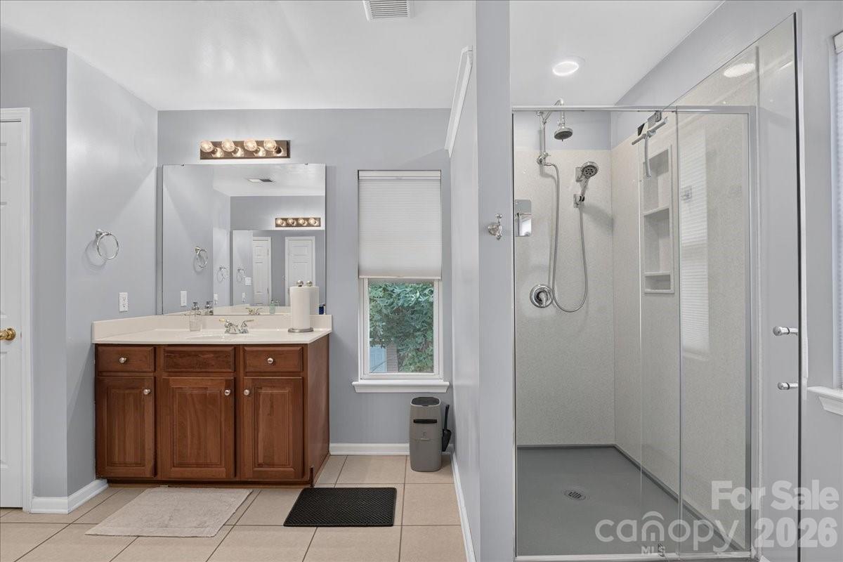 8006 Fine Robe Drive Property Photo 28
