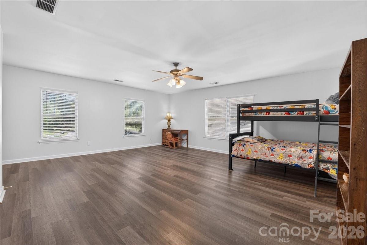 8006 Fine Robe Drive Property Photo 29