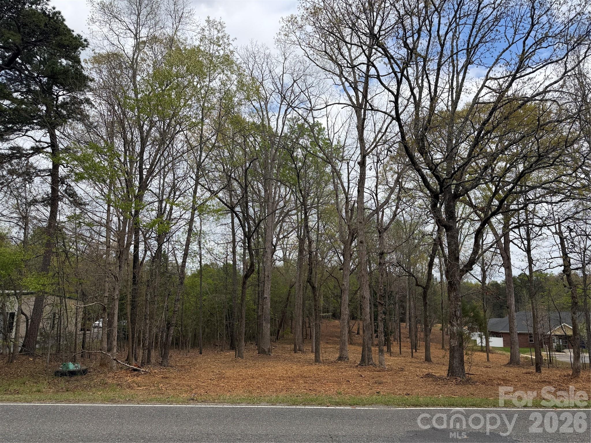 946 Wendover Heights Drive Property Photo 1