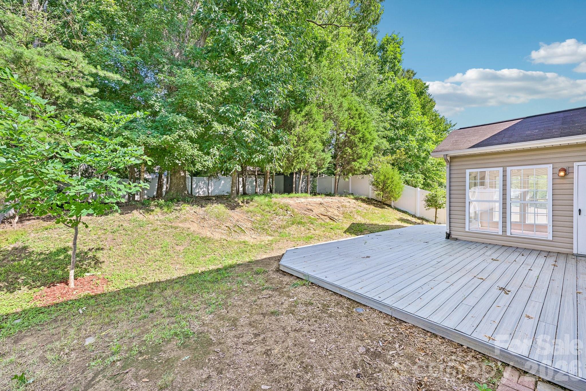 8718 Buttonwood Court Property Photo 23