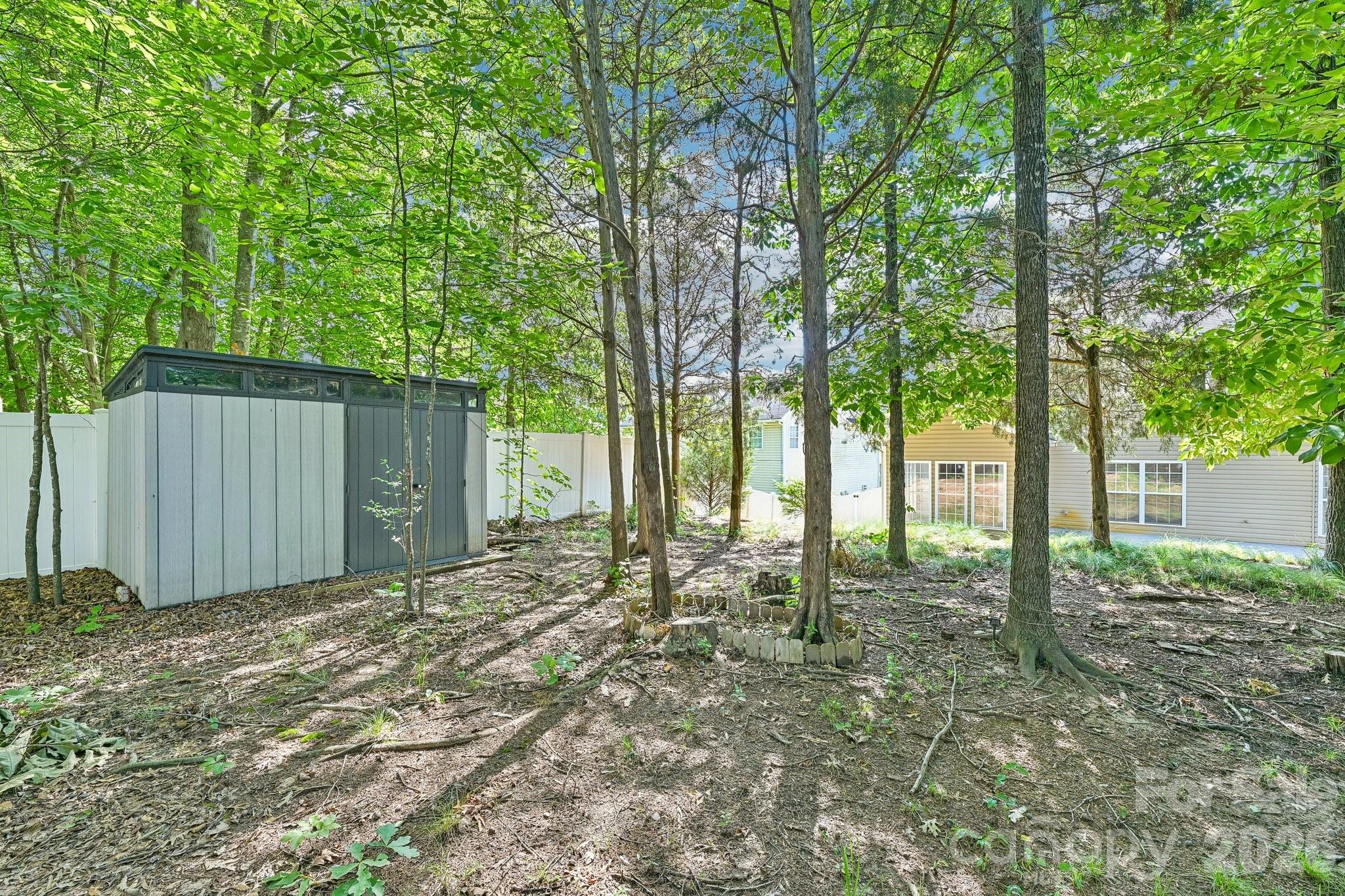 8718 Buttonwood Court Property Photo 25