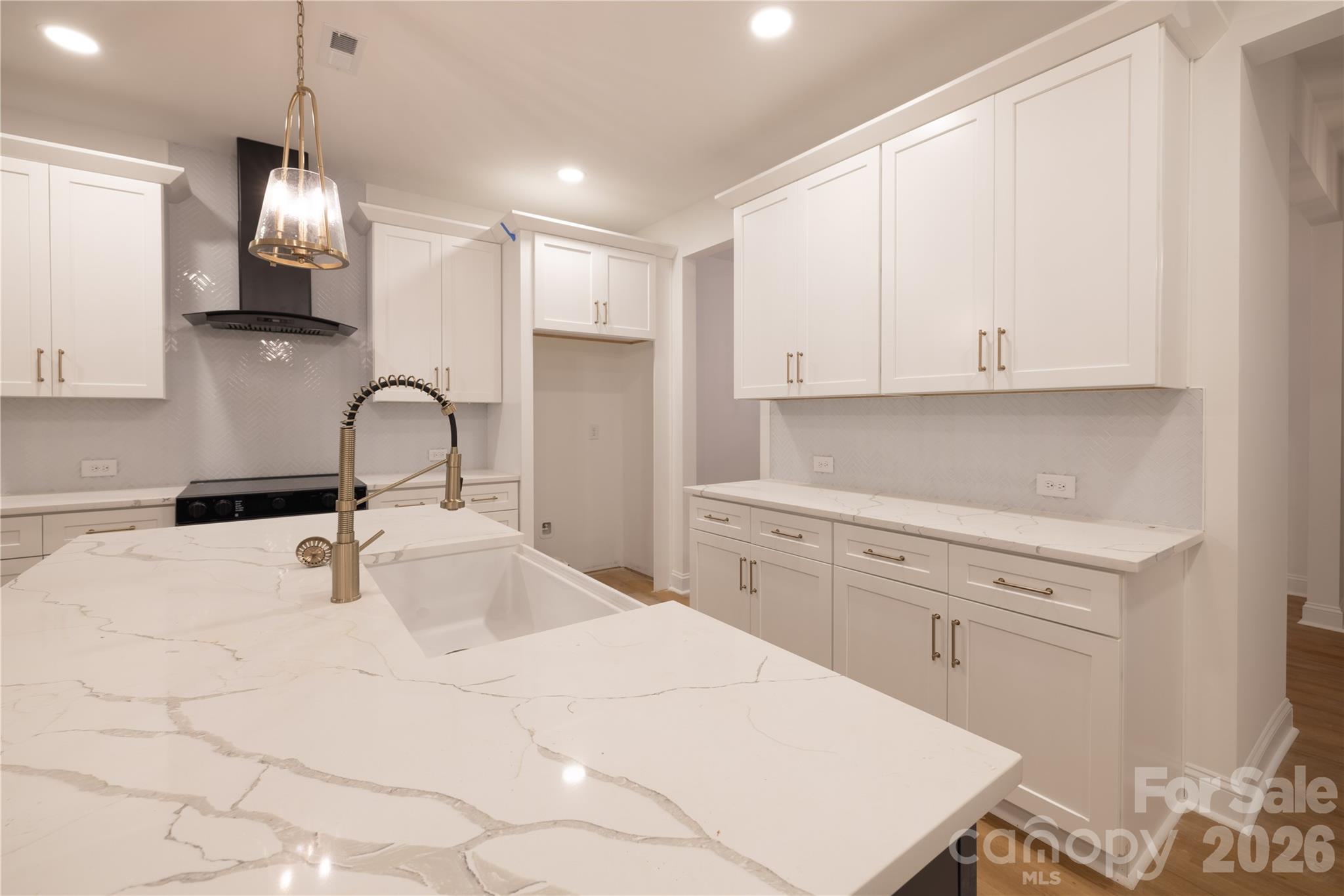 320 Blue Heron Road Property Photo 7