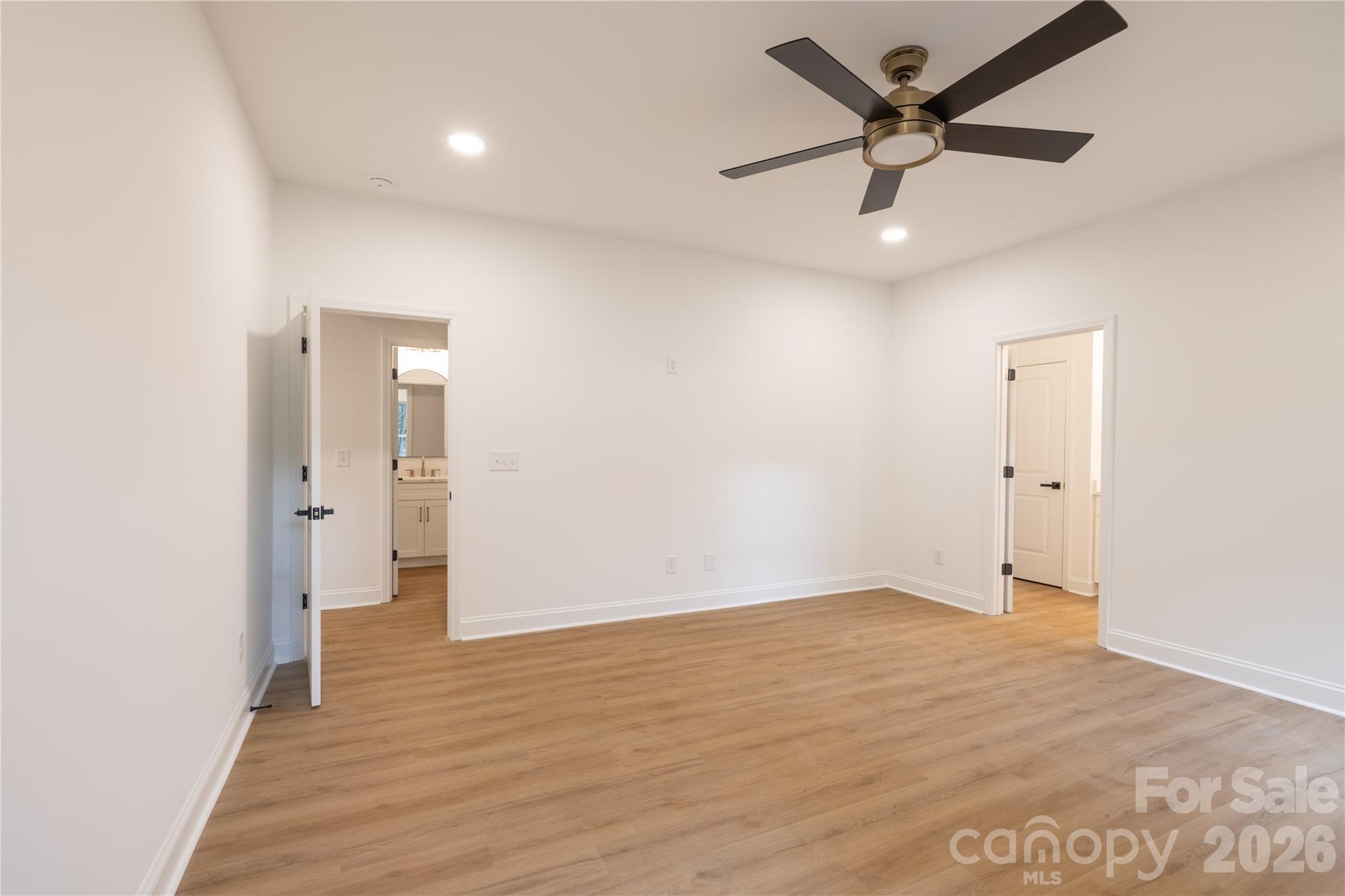 320 Blue Heron Road Property Photo 15