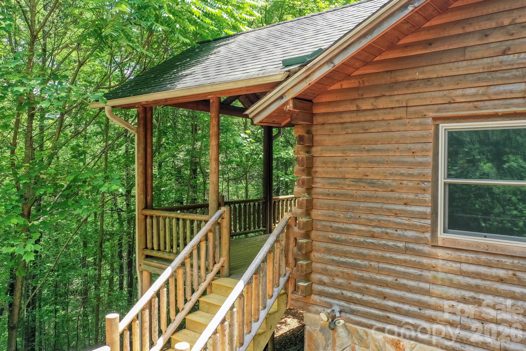 184 Sunlight Path Property Photo 3