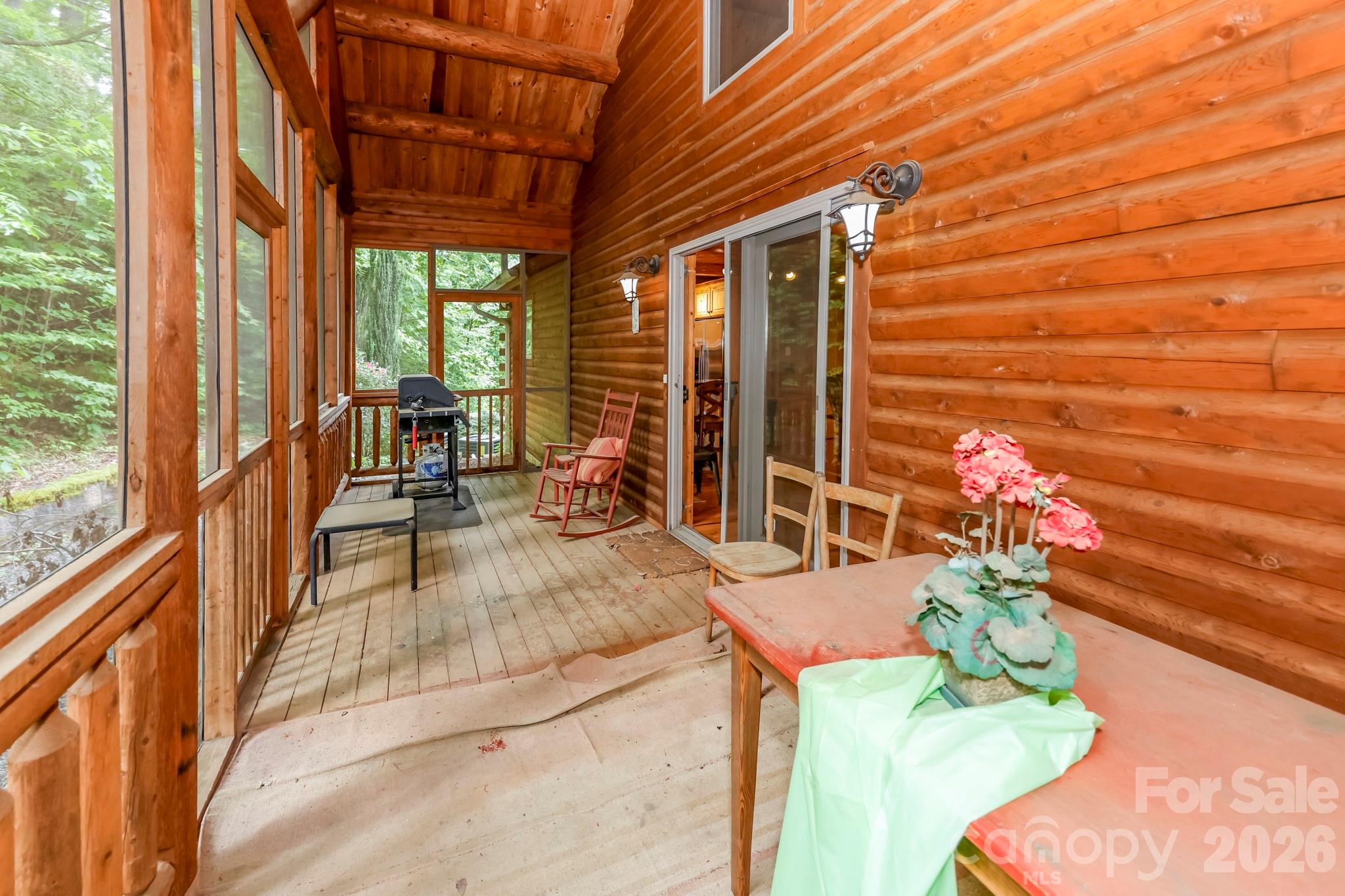 184 Sunlight Path Property Photo 5