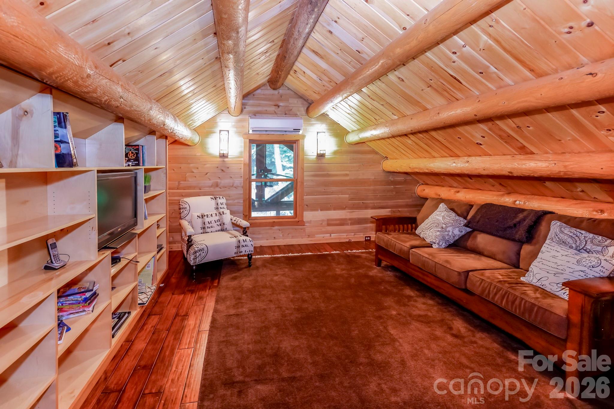 184 Sunlight Path Property Photo 21