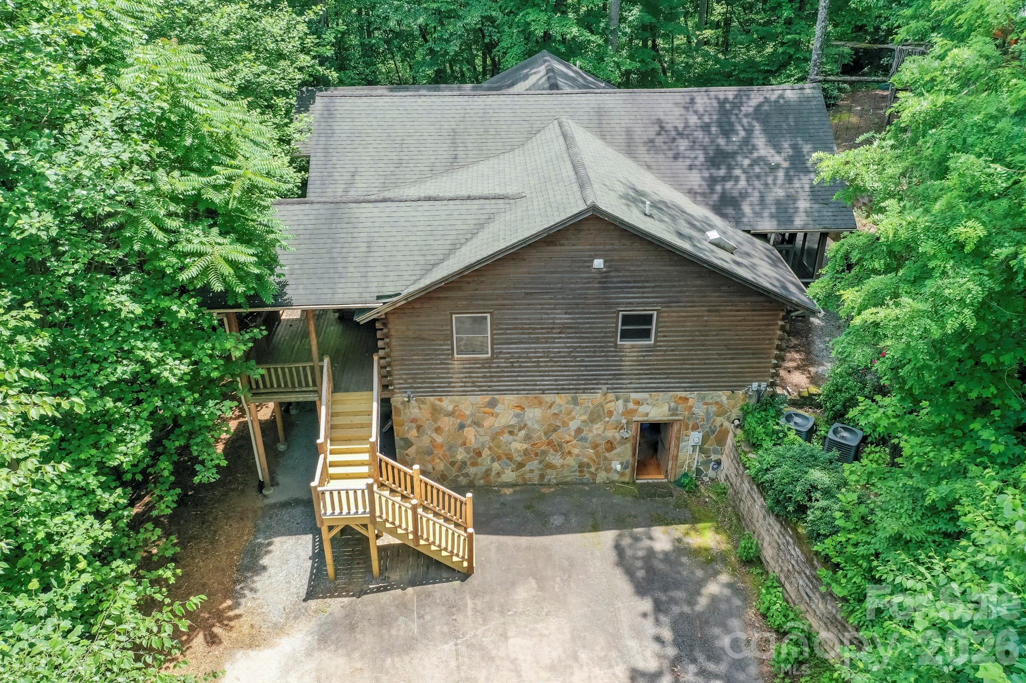 184 Sunlight Path Property Photo 34