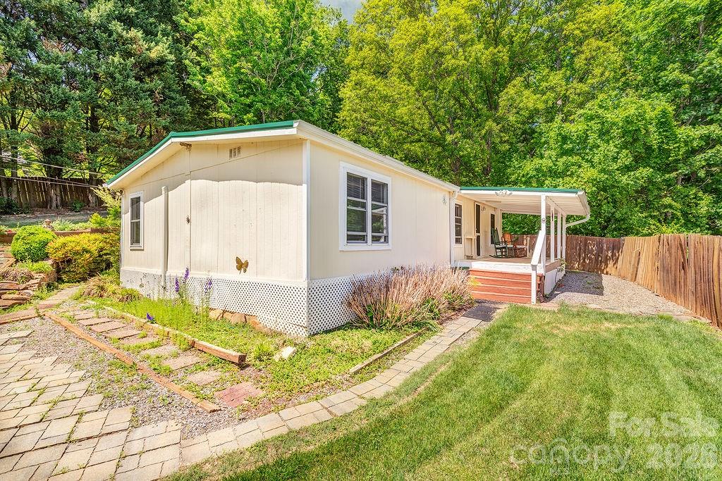 64 Haw Creek Circle Property Photo 1