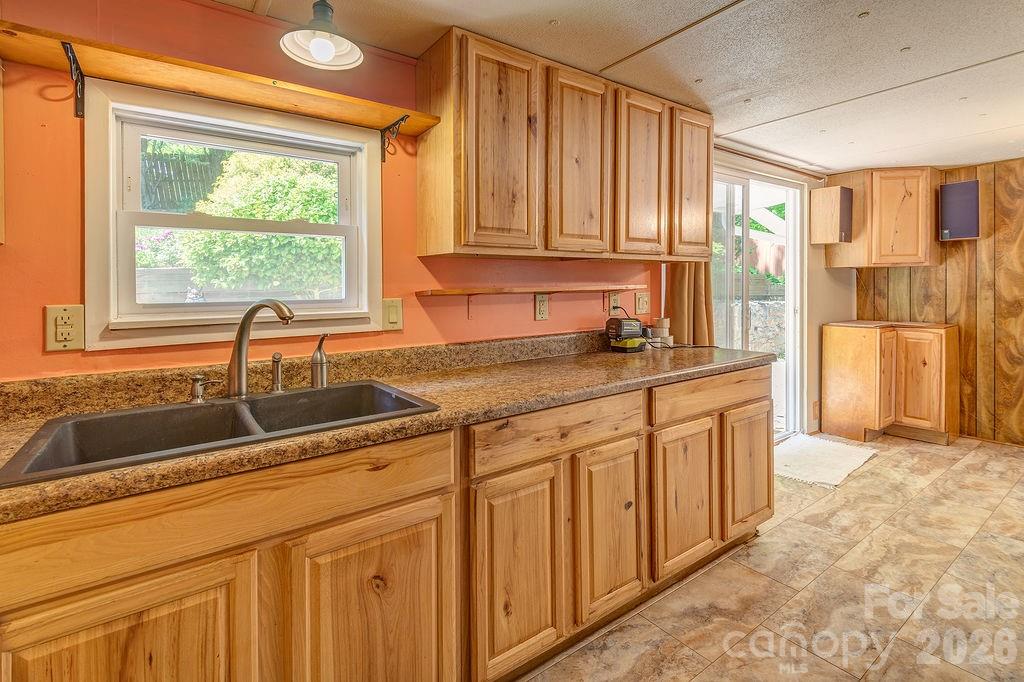 64 Haw Creek Circle Property Photo 9