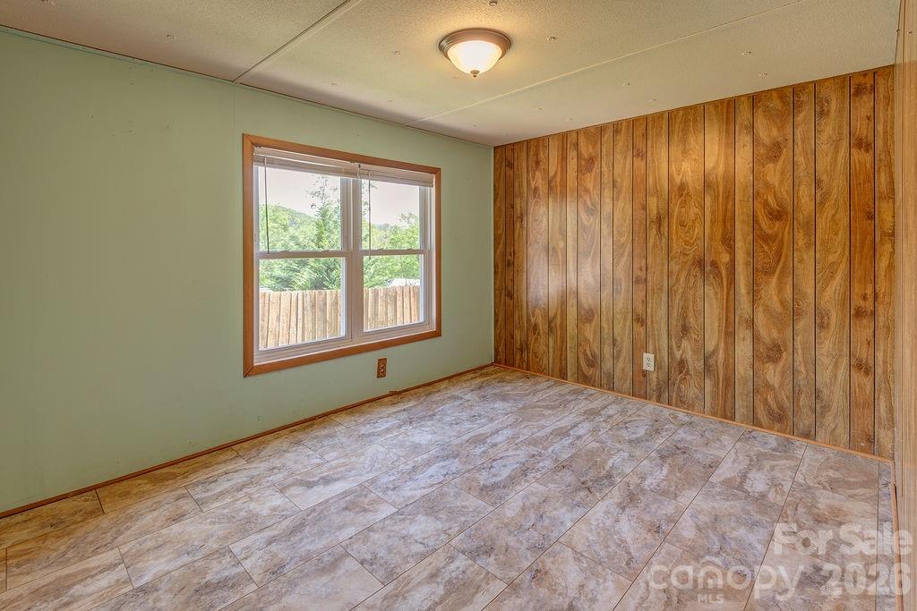 64 Haw Creek Circle Property Photo 12