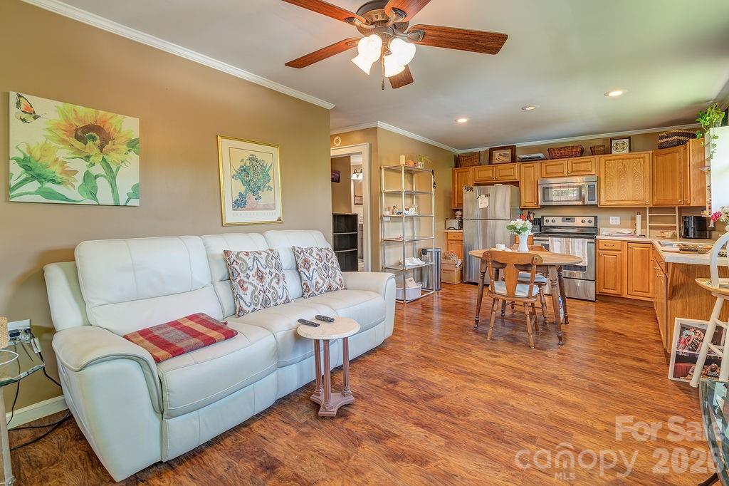 64 Haw Creek Circle Property Photo 25