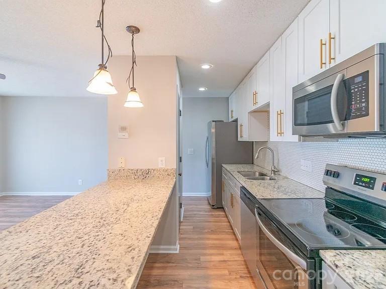 6112 Meadow Rose Lane Property Photo 6