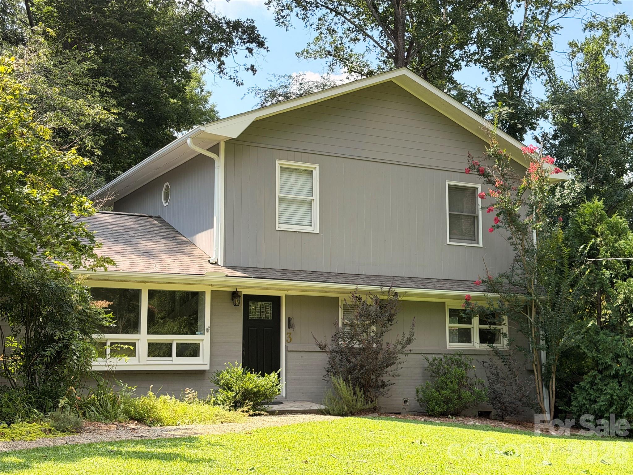 3 Ellenwood Drive Property Photo 1
