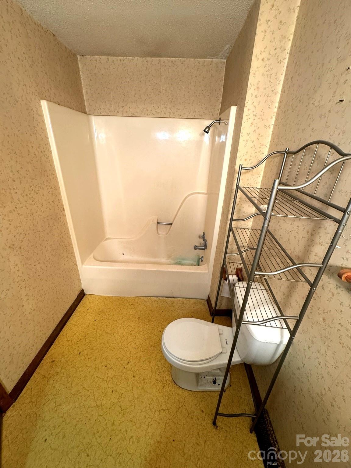 3968 Dover Street Property Photo 9
