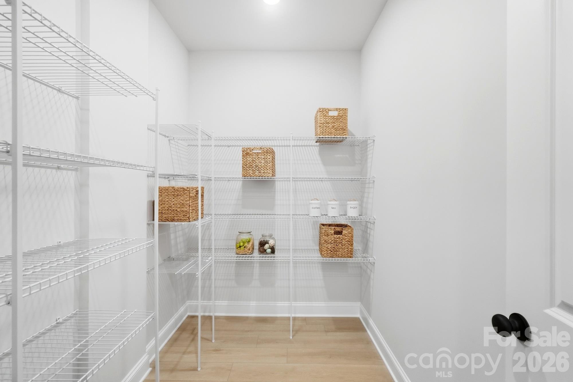 2549 Mabel Lane Property Photo 15