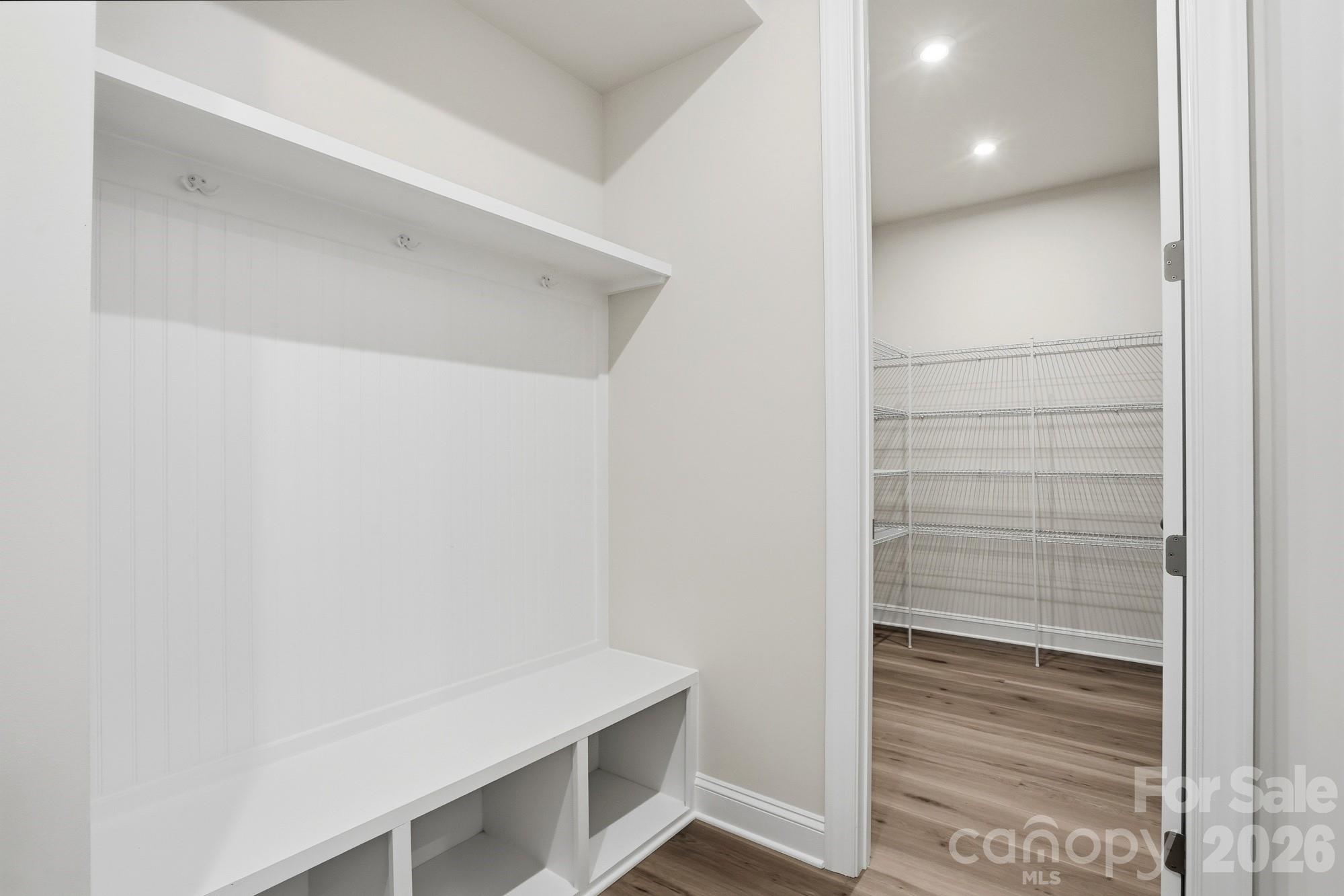 2549 Mabel Lane Property Photo 17