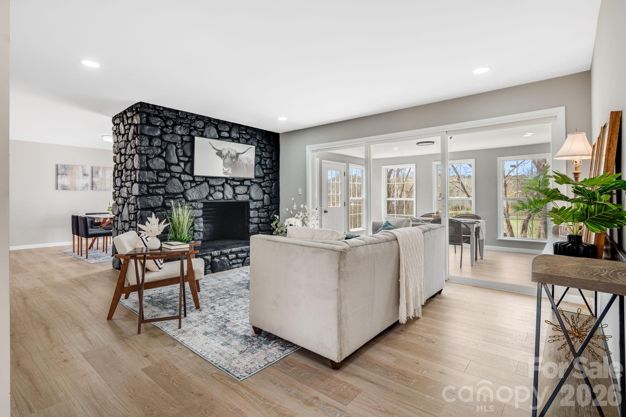15 Kent Street Property Photo 6