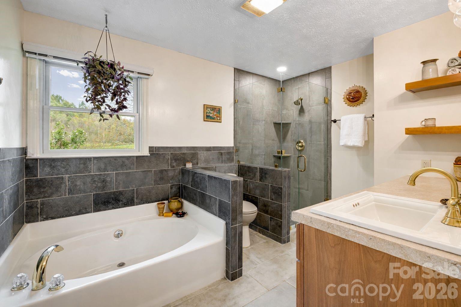 6334 Jacks Creek Road Property Photo 17