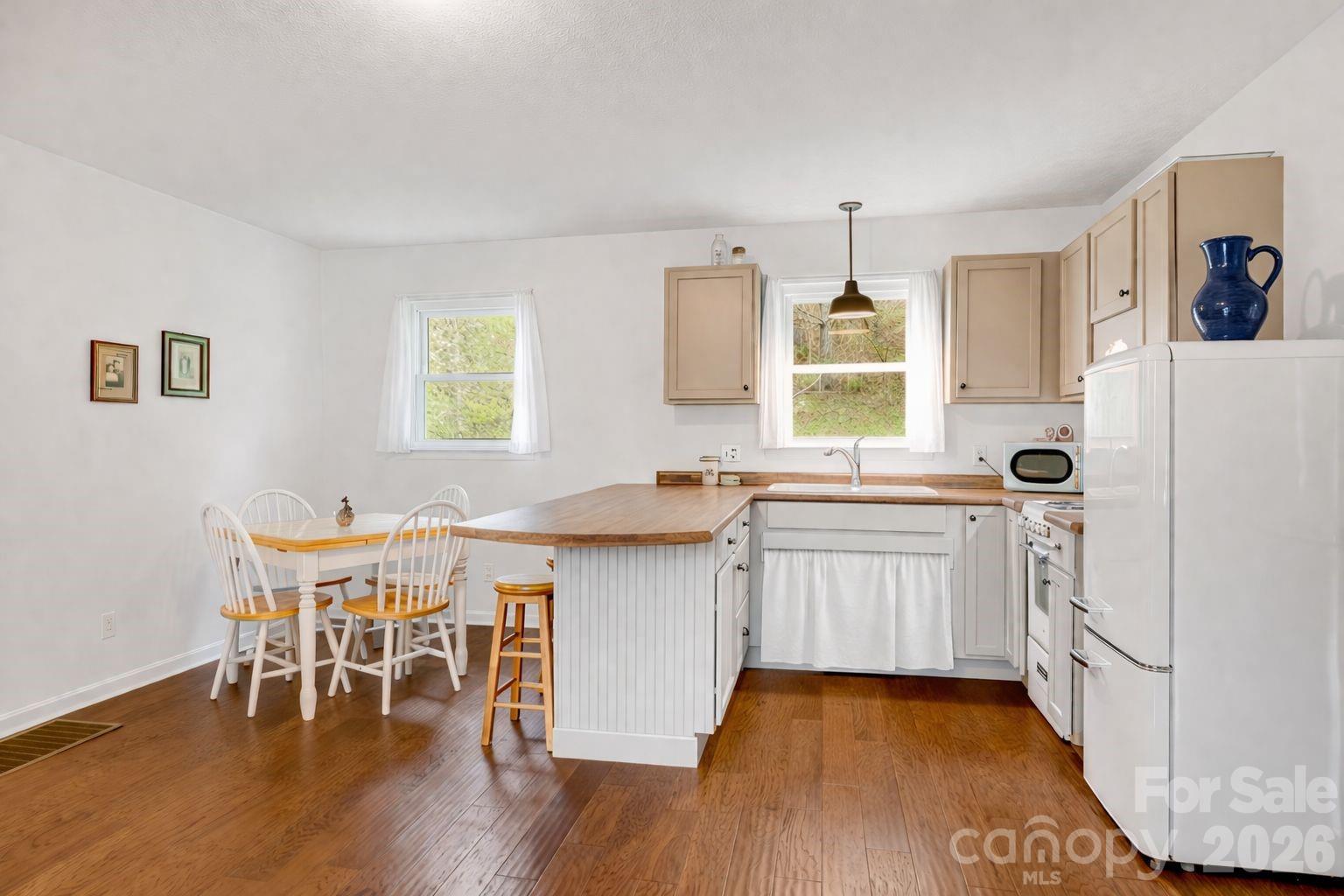 6334 Jacks Creek Road Property Photo 28