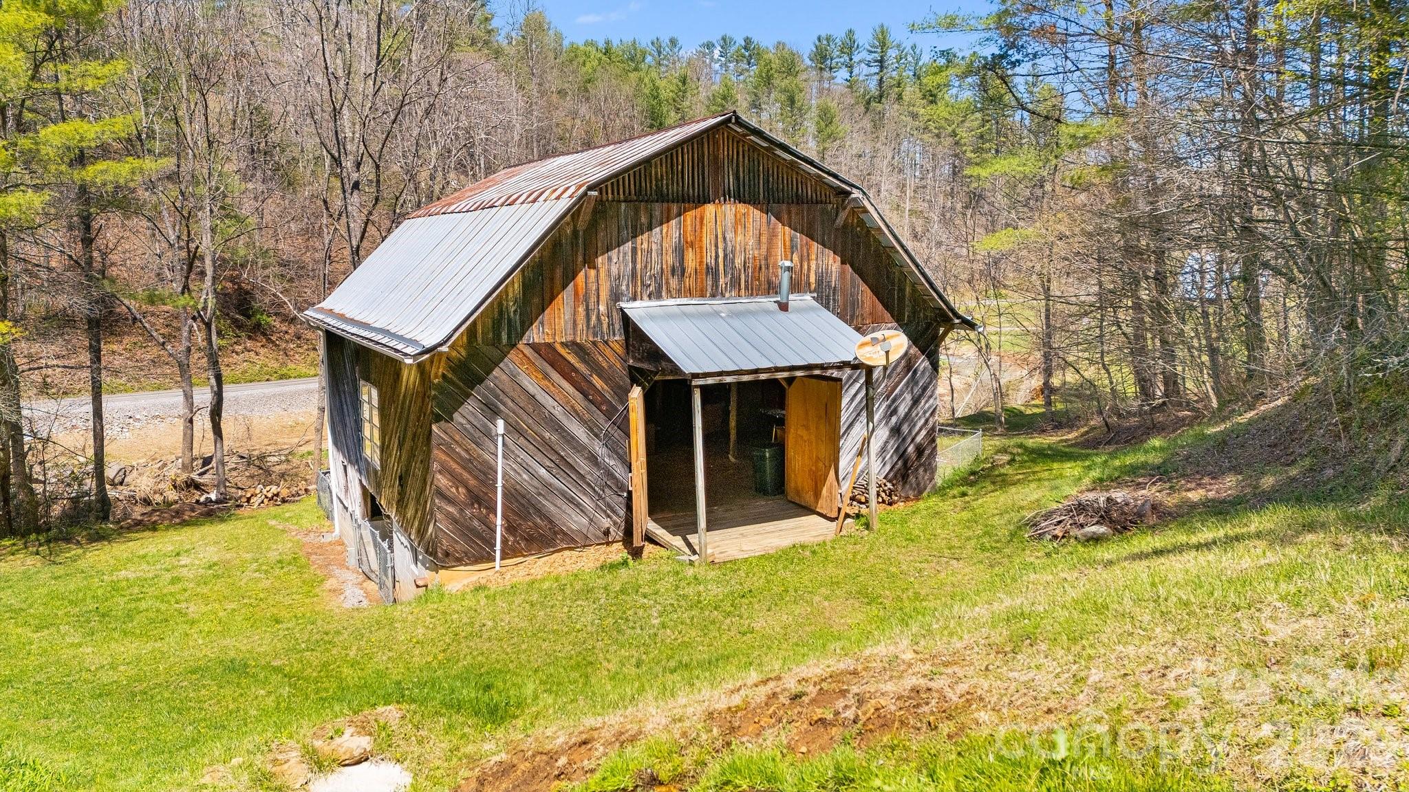 6334 Jacks Creek Road Property Photo 31