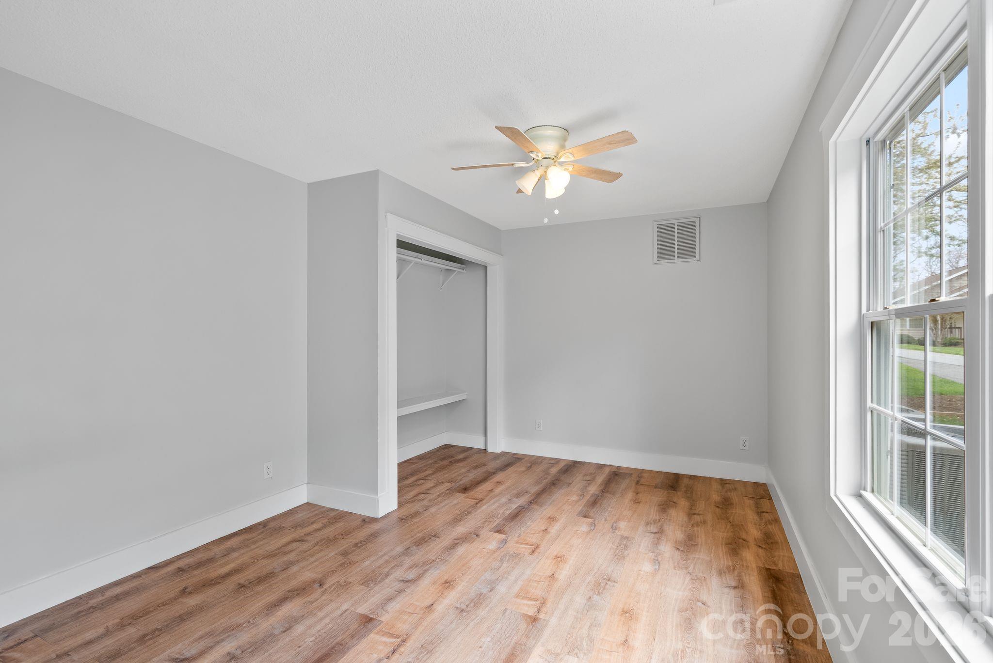 73 Creeks End Circle Property Photo 23
