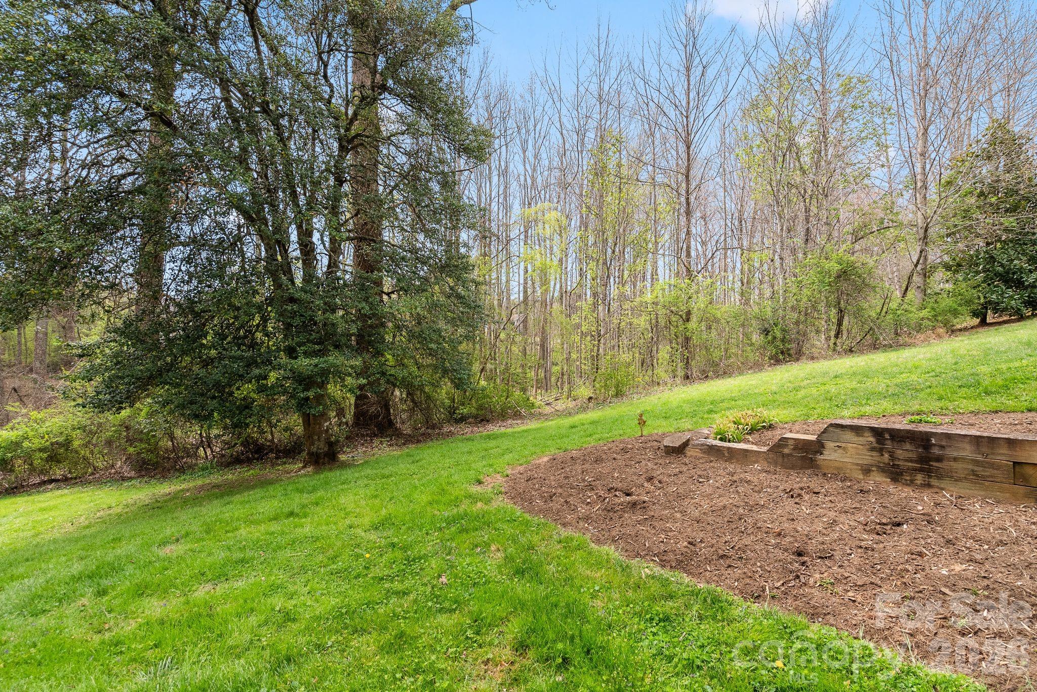 73 Creeks End Circle Property Photo 29