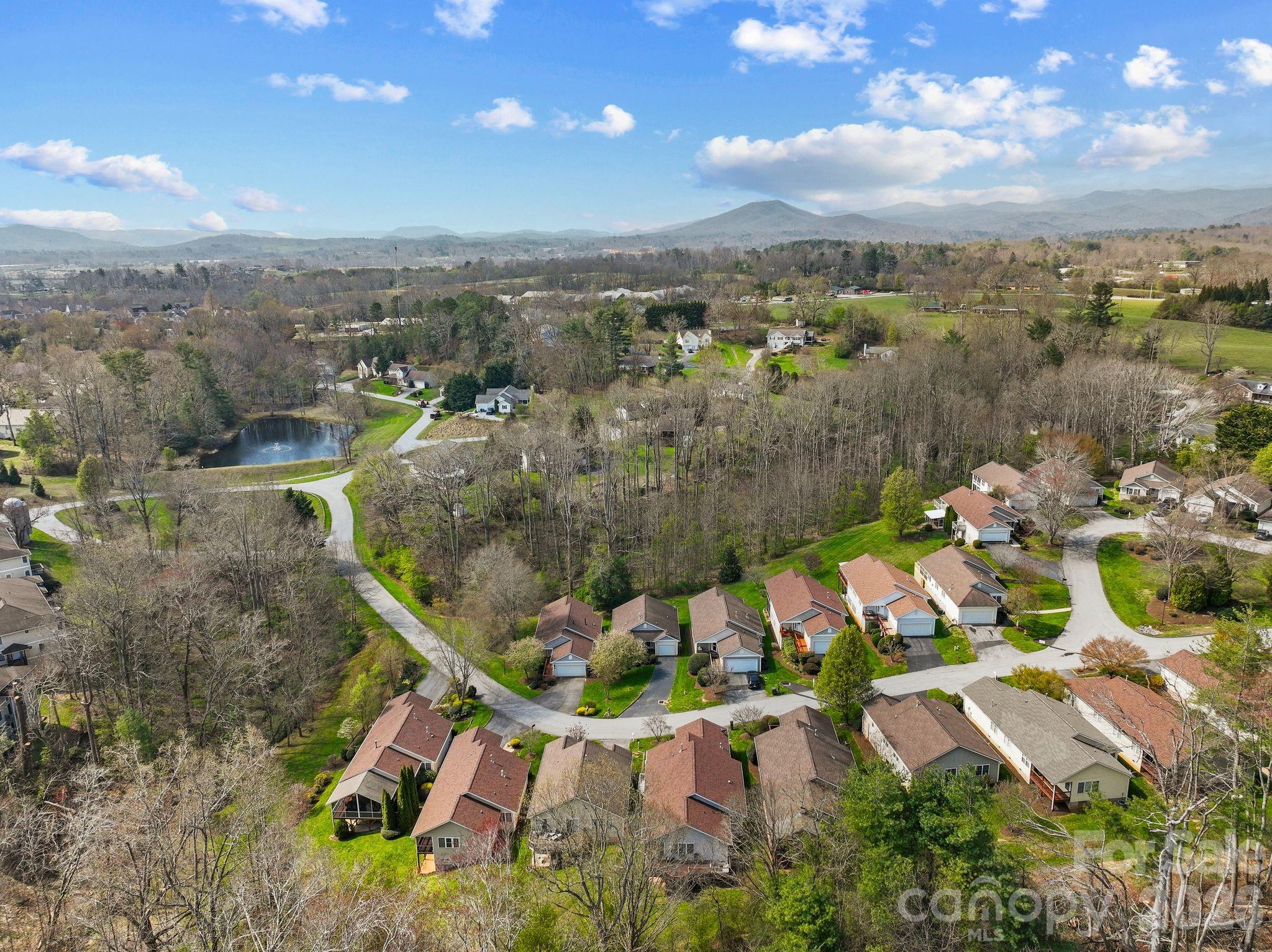 73 Creeks End Circle Property Photo 34