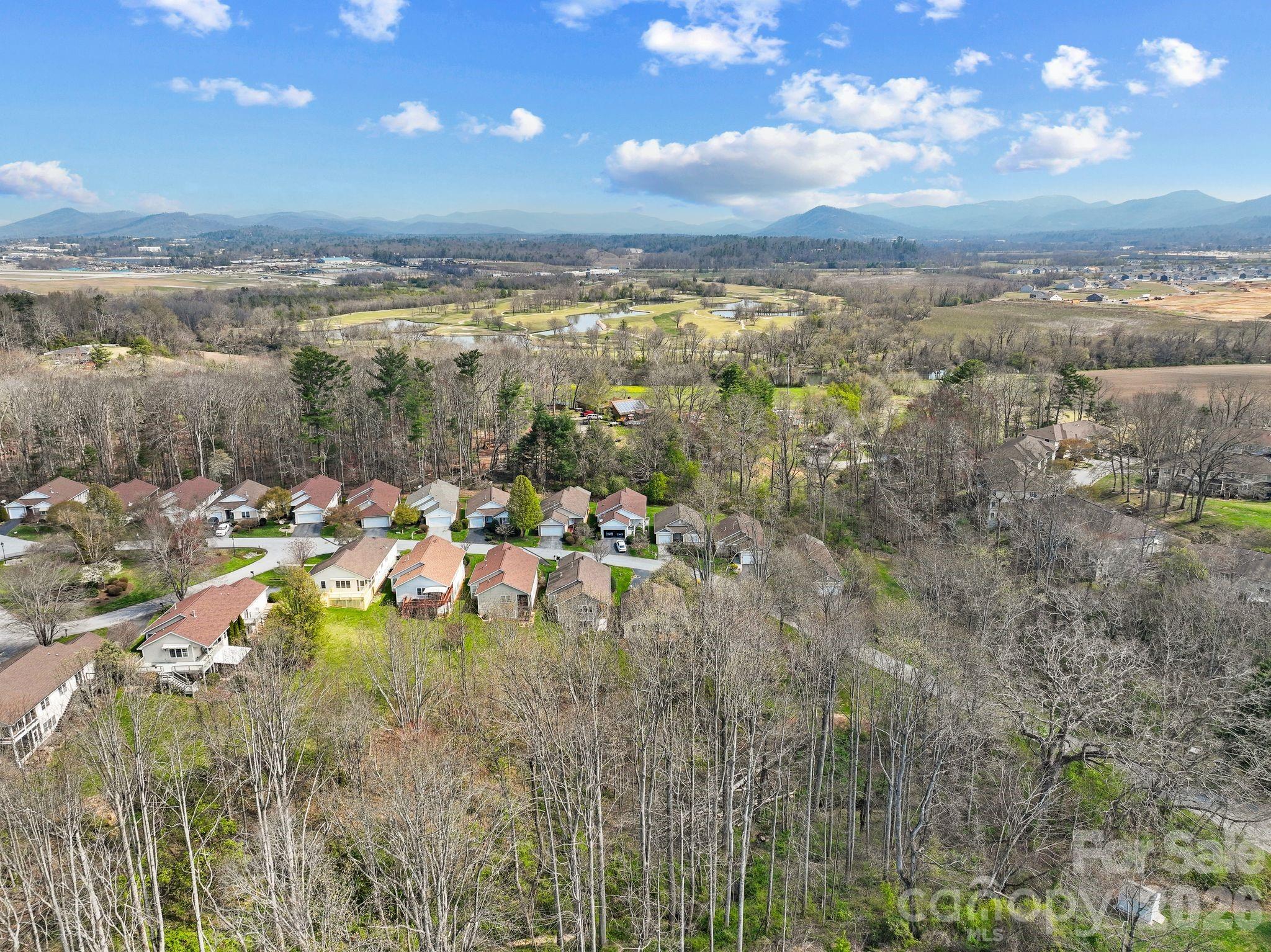73 Creeks End Circle Property Photo 35