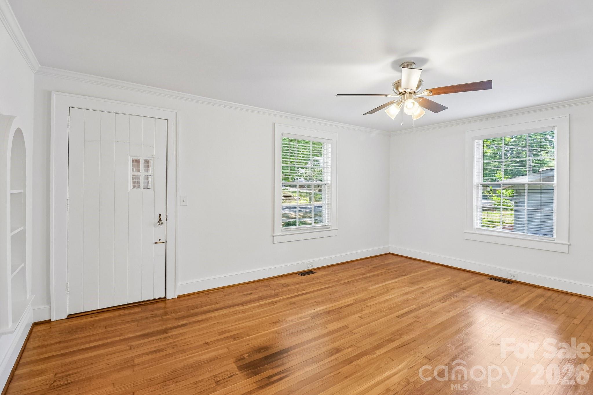 235 N 6th Street Property Photo 6