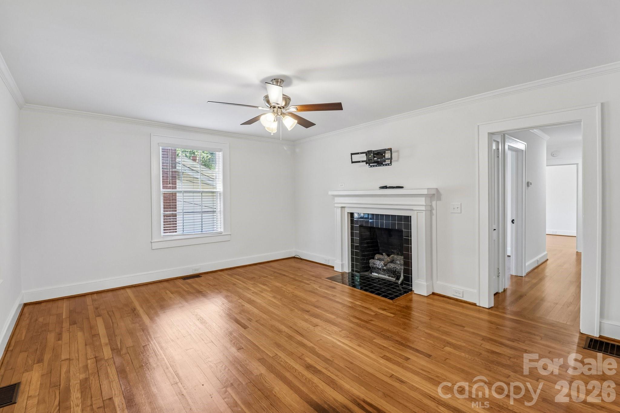 235 N 6th Street Property Photo 7