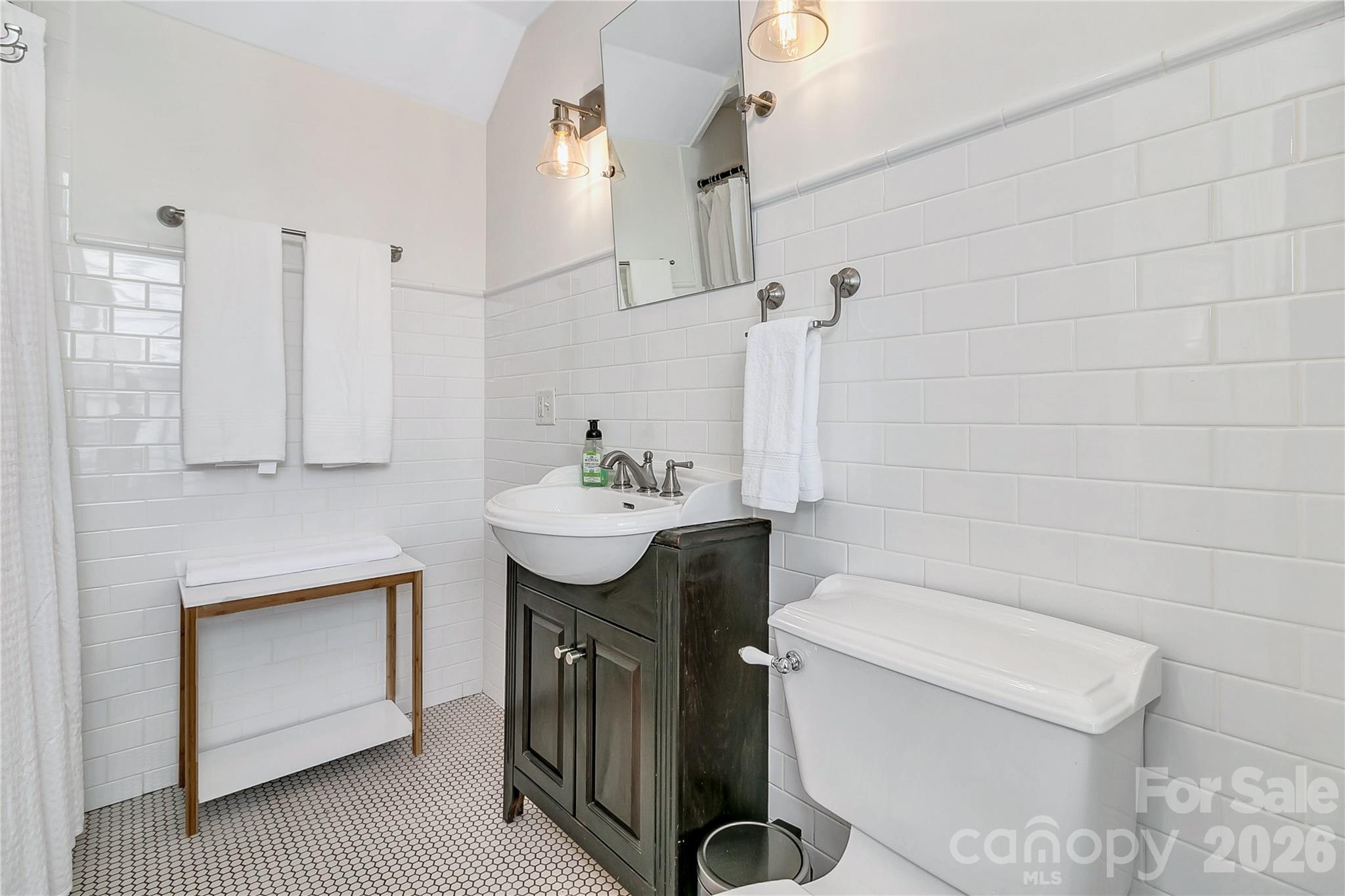 35 Patton Avenue 202 Property Photo 28